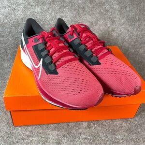 Tampa Bay Buccaneers Nike Air Zoom Pegasus 38 Mens Size 9 Super Bowl Year NIB